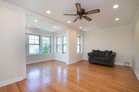 4825 North Sawyer Avenue Chicago IL 60625
