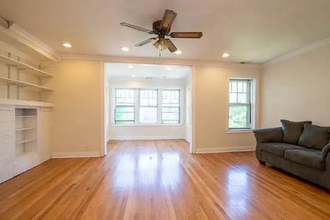 4825 North Sawyer Avenue Chicago IL 60625