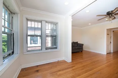 4825 North Sawyer Avenue Chicago IL 60625