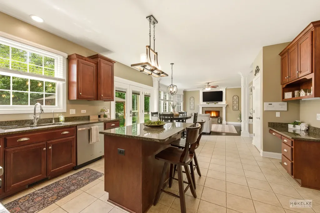 15528 Dan Patch Drive Plainfield IL 60544