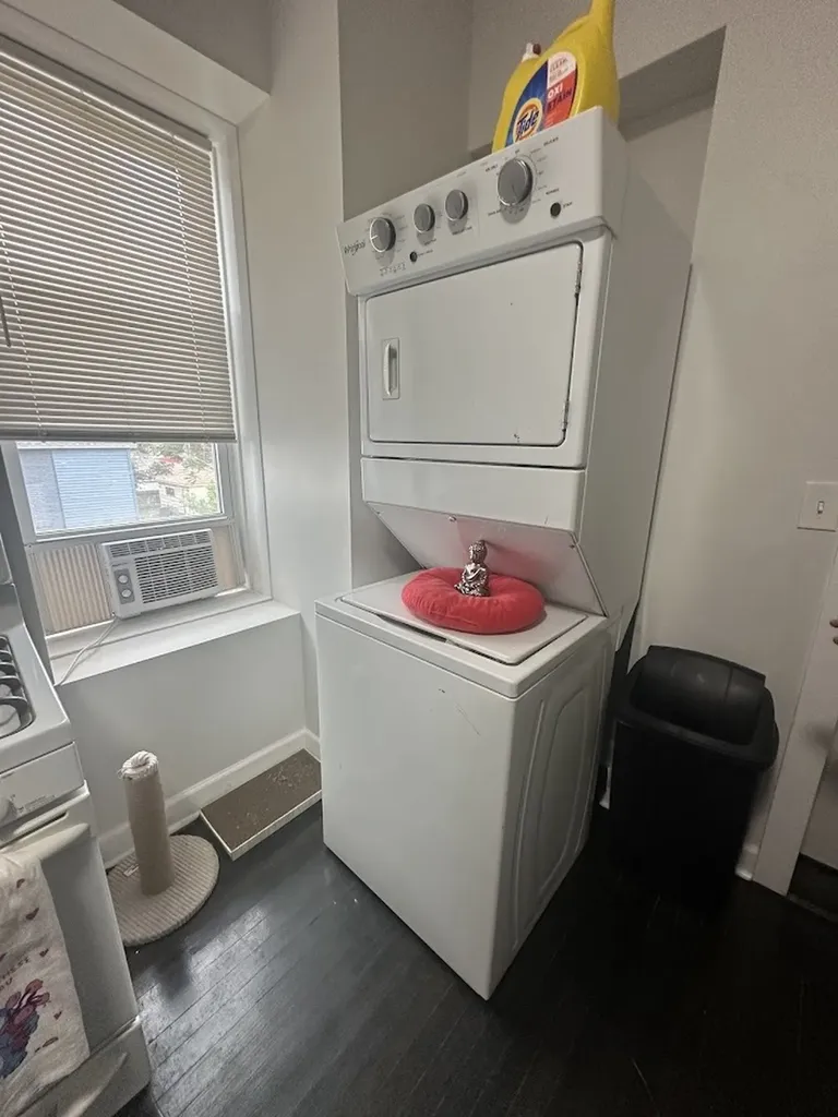10634 South Avenue O Chicago IL 60617