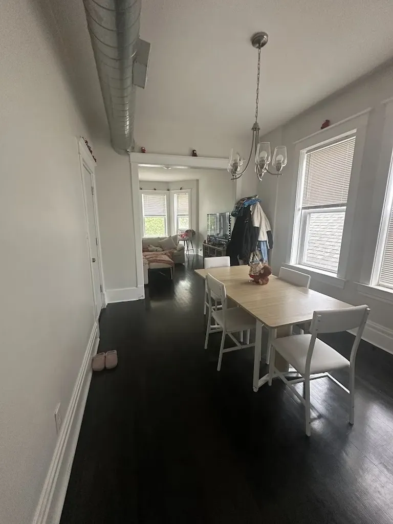 10634 South Avenue O Chicago IL 60617