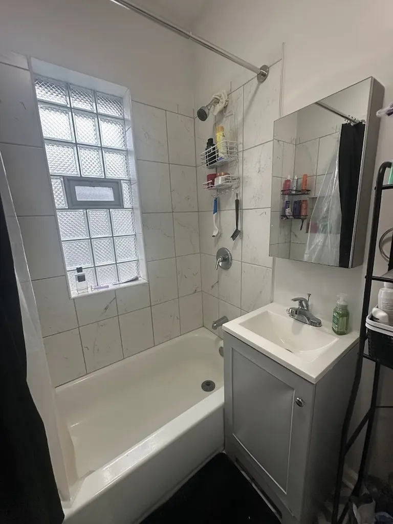 10634 South Avenue O Chicago IL 60617