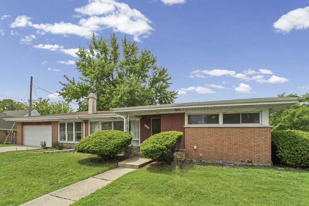 7946 Lotus Avenue Morton Grove IL 60053