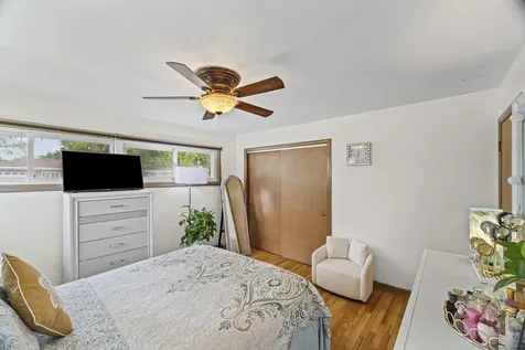 7946 Lotus Avenue Morton Grove IL 60053