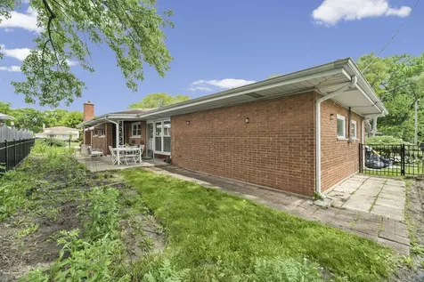 7946 Lotus Avenue Morton Grove IL 60053