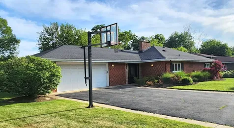 160 South Spring Oaks Drive Wood Dale IL 60191