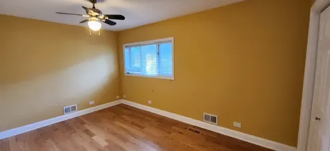 160 South Spring Oaks Drive Wood Dale IL 60191
