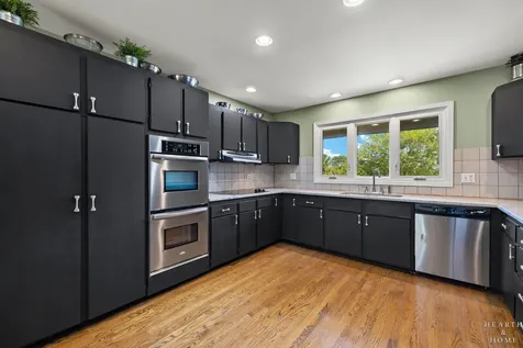 8929 Robin Hill Road Drive Woodstock IL 60098