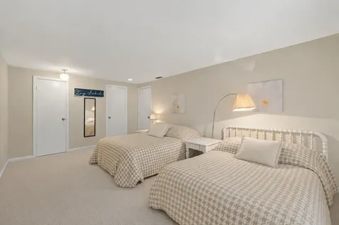 8929 Robin Hill Road Drive Woodstock IL 60098