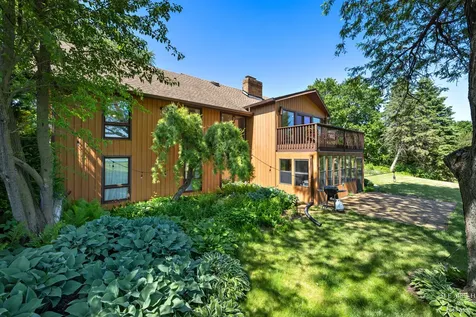 8929 Robin Hill Road Drive Woodstock IL 60098