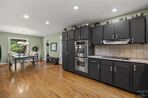 8929 Robin Hill Road Drive Woodstock IL 60098