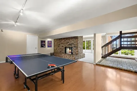 8929 Robin Hill Road Drive Woodstock IL 60098