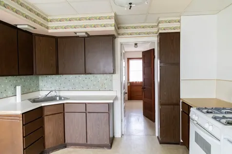 302 South 4th Avenue Streator IL 61364