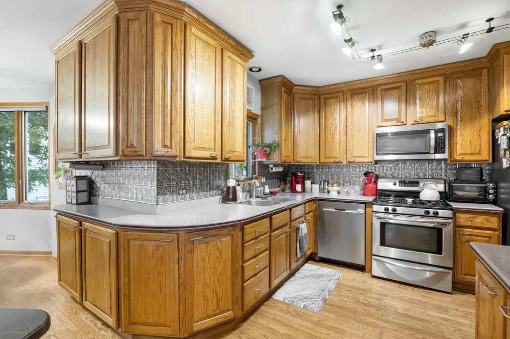 316 East Highland Avenue Villa Park IL 60181