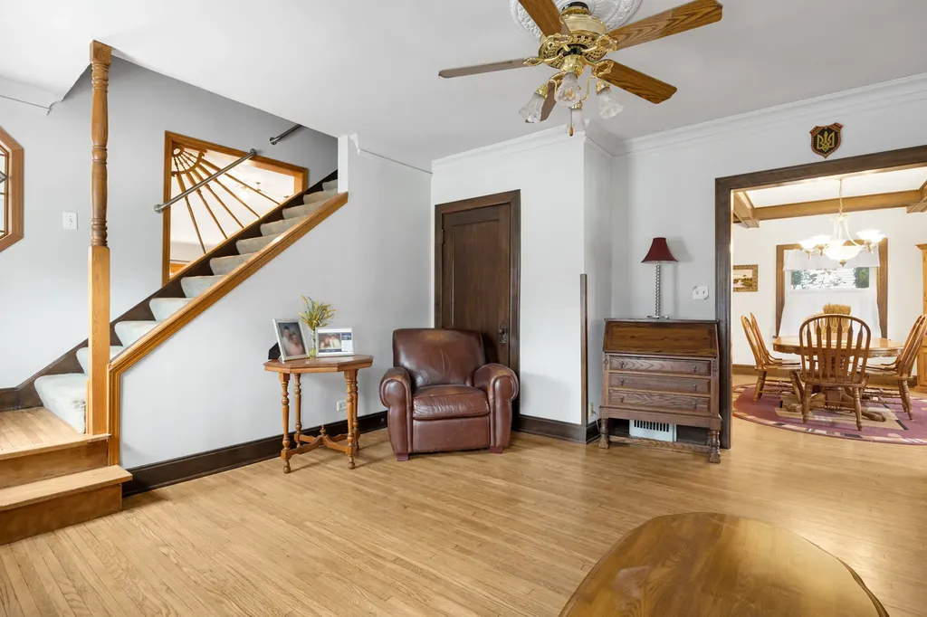 316 East Highland Avenue Villa Park IL 60181
