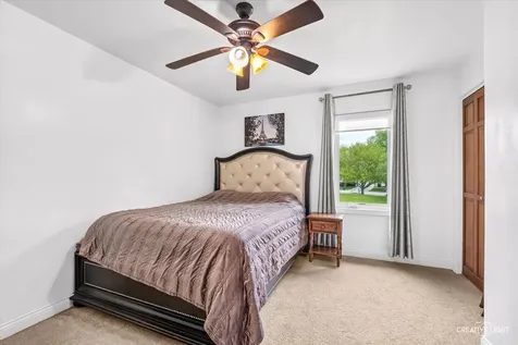 45 Briargate Circle Sugar Grove IL 60554