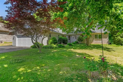 511 Trading Post Trail Rockton IL 61072