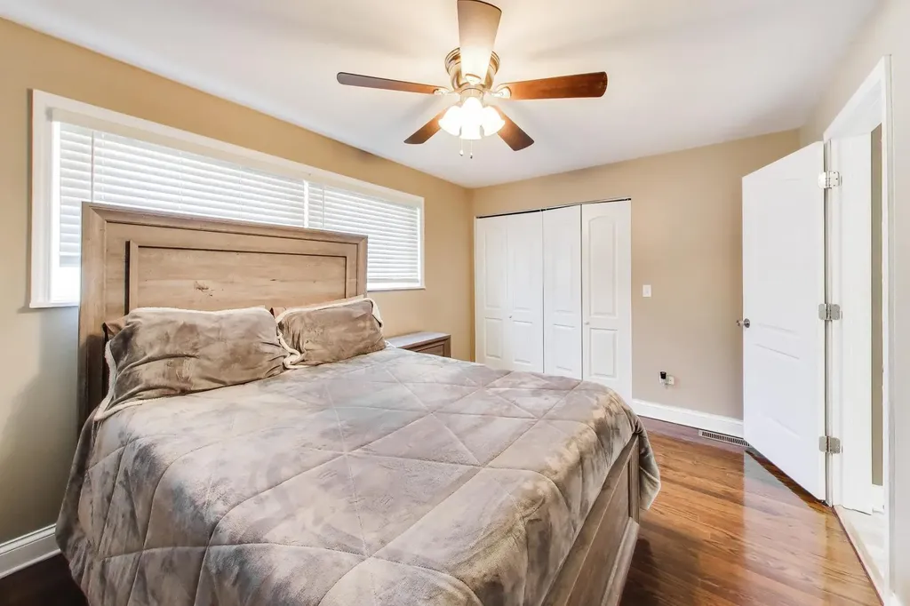 431 West 98th Street Chicago IL 60628