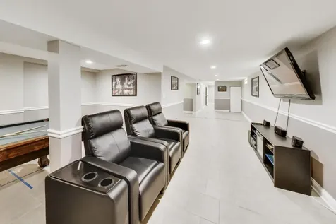 431 West 98th Street Chicago IL 60628