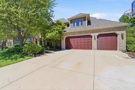 230 Persimmon Drive St. Charles IL 60174
