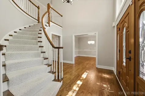 230 Persimmon Drive St. Charles IL 60174