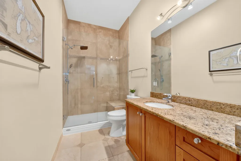 2245 West North Avenue Chicago IL 60647