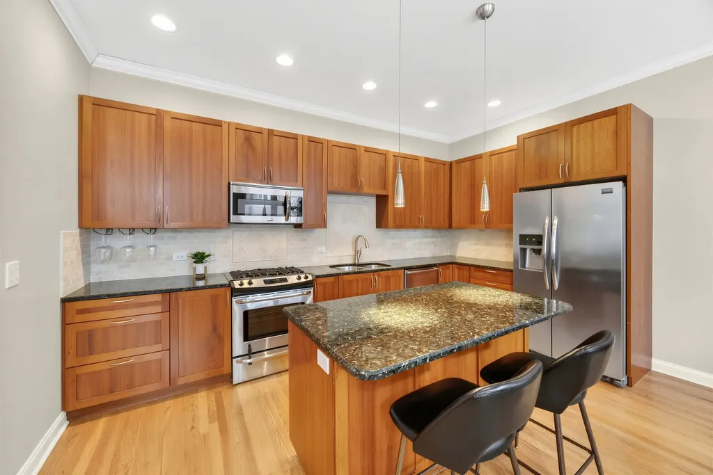 2245 West North Avenue Chicago IL 60647