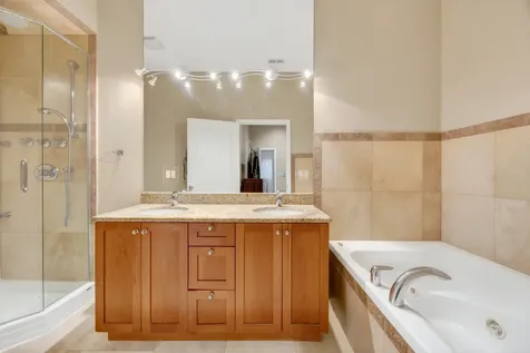 2245 West North Avenue Chicago IL 60647