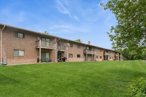 7425 Brookdale Drive Darien IL 60561