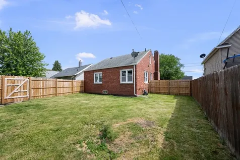 522 Pine Street Kewanee IL 61443
