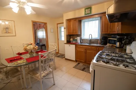 8662 North Merrill Street Niles IL 60714