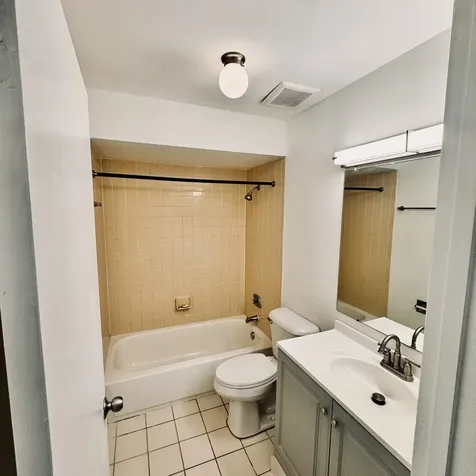 811 South Dwyer Avenue Arlington Heights IL 60005