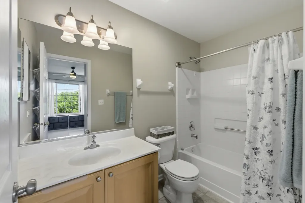 2378 Oakfield Court Aurora IL 60503