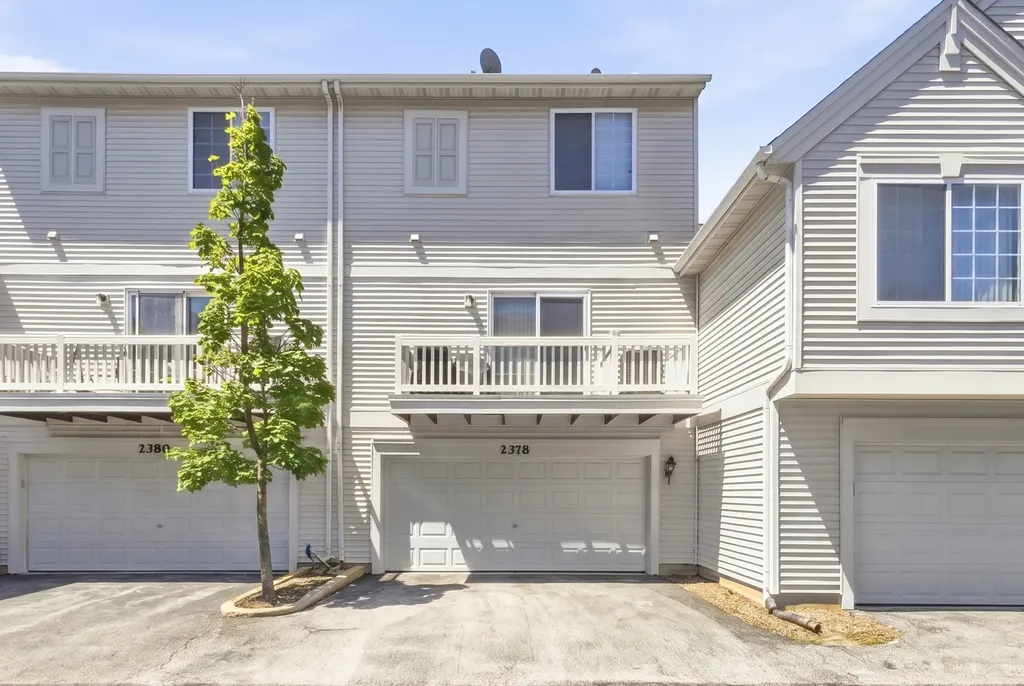 2378 Oakfield Court Aurora IL 60503