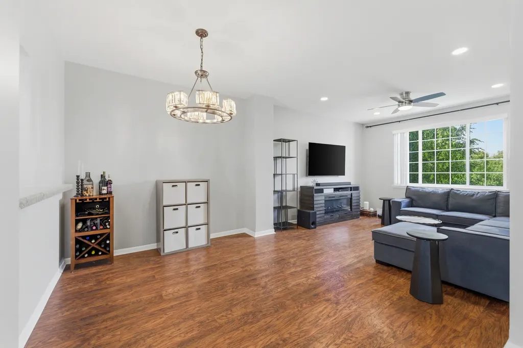 2378 Oakfield Court Aurora IL 60503