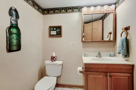 196 Constitution Drive Bloomingdale IL 60108