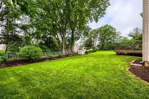 196 Constitution Drive Bloomingdale IL 60108
