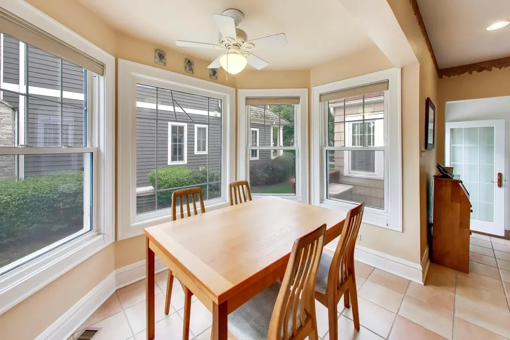 4051 Clausen Avenue Western Springs IL 60558
