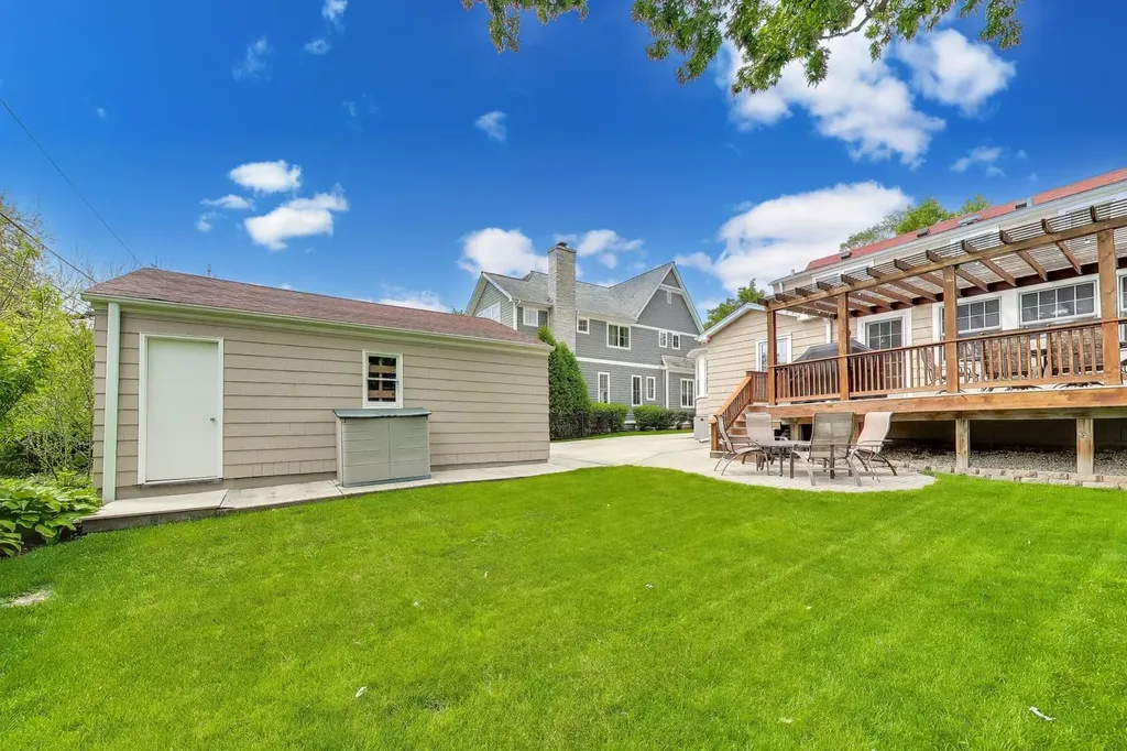 4051 Clausen Avenue Western Springs IL 60558