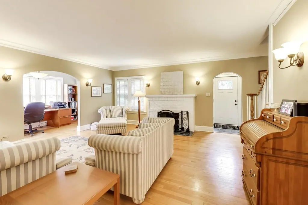 4051 Clausen Avenue Western Springs IL 60558