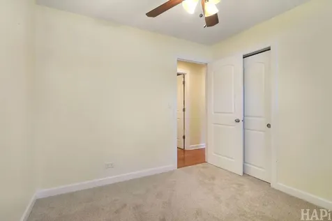 37178 North Grandwood Drive Gurnee IL 60031