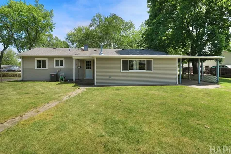 37178 North Grandwood Drive Gurnee IL 60031