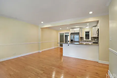 37178 North Grandwood Drive Gurnee IL 60031