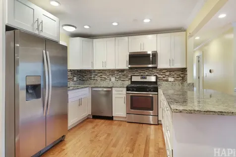 37178 North Grandwood Drive Gurnee IL 60031