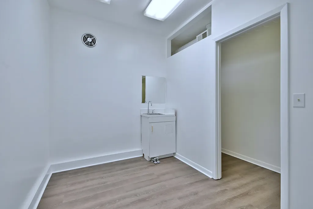 7460 West Belmont Avenue Chicago IL 60634