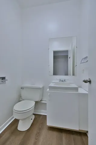 7460 West Belmont Avenue Chicago IL 60634