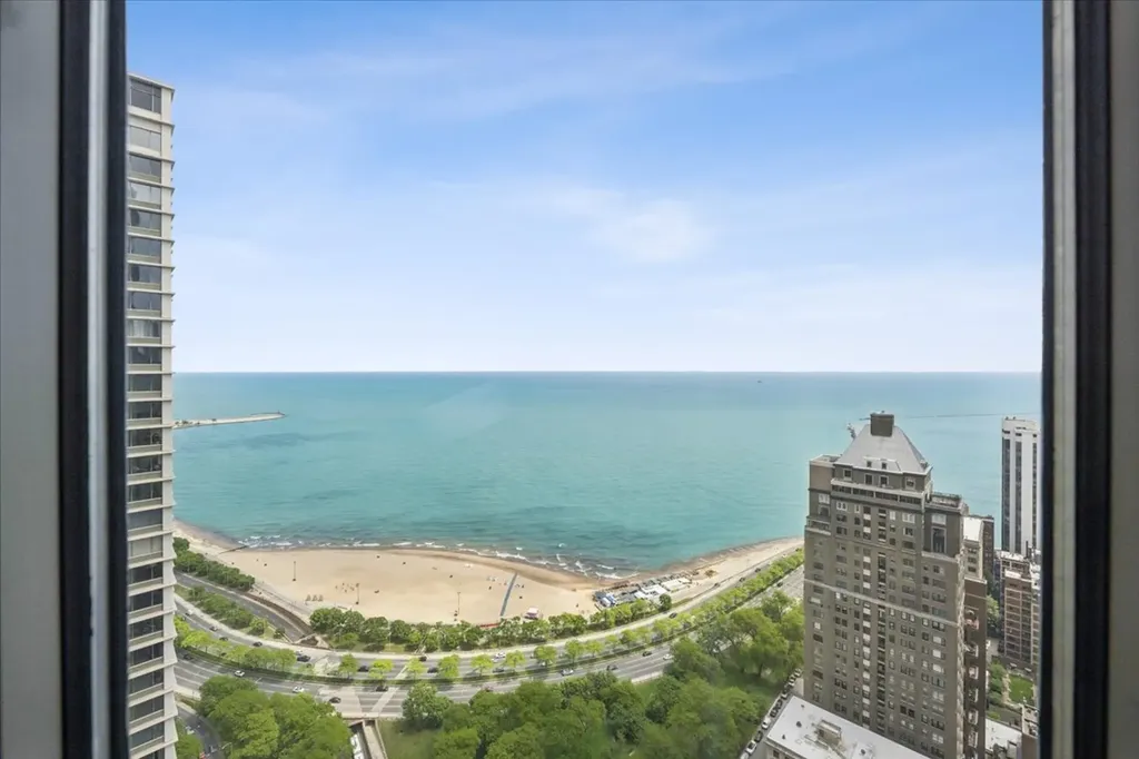 950 North Michigan Avenue Chicago IL 60611