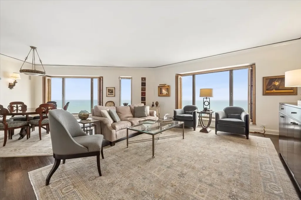 950 North Michigan Avenue Chicago IL 60611