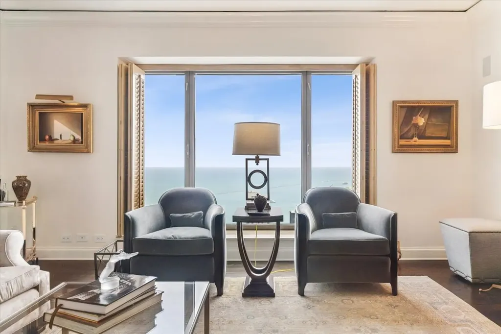 950 North Michigan Avenue Chicago IL 60611